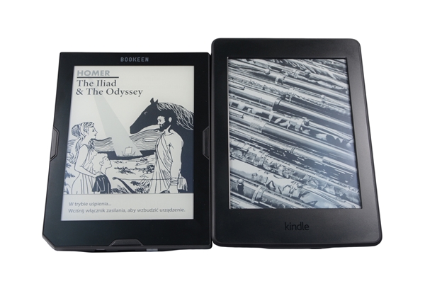 Cybook_Muse_Fronlight_vs_Kindle_Paperwhite_3_1