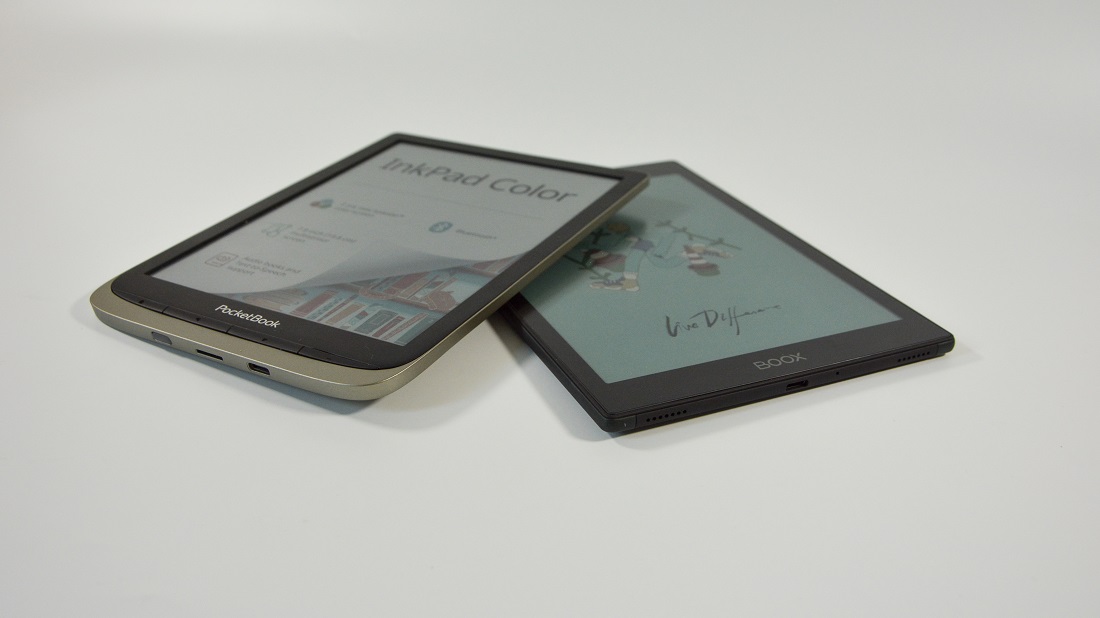 PocketBook InkPad Color (z lewej) vs Onyx Boox Nova Air C (z prawej)