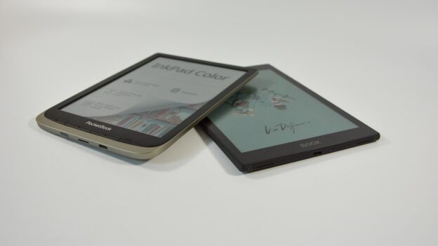 PocketBook InkPad Color (z lewej) vs Onyx Boox Nova Air C (z prawej)