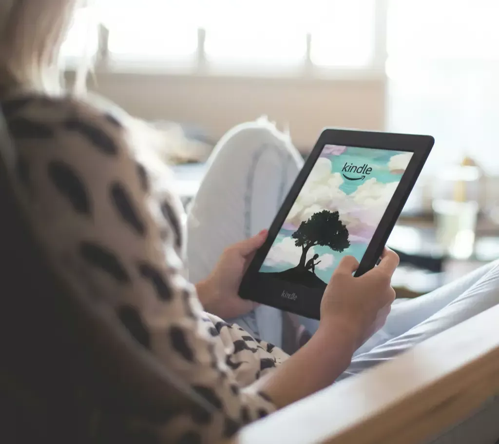 Najnowszy Kindle Colorsoft - pierwszy kolorowy czytnik Kindle