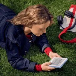Czytnik ebooków Kobo Clara BW w kolorze białym