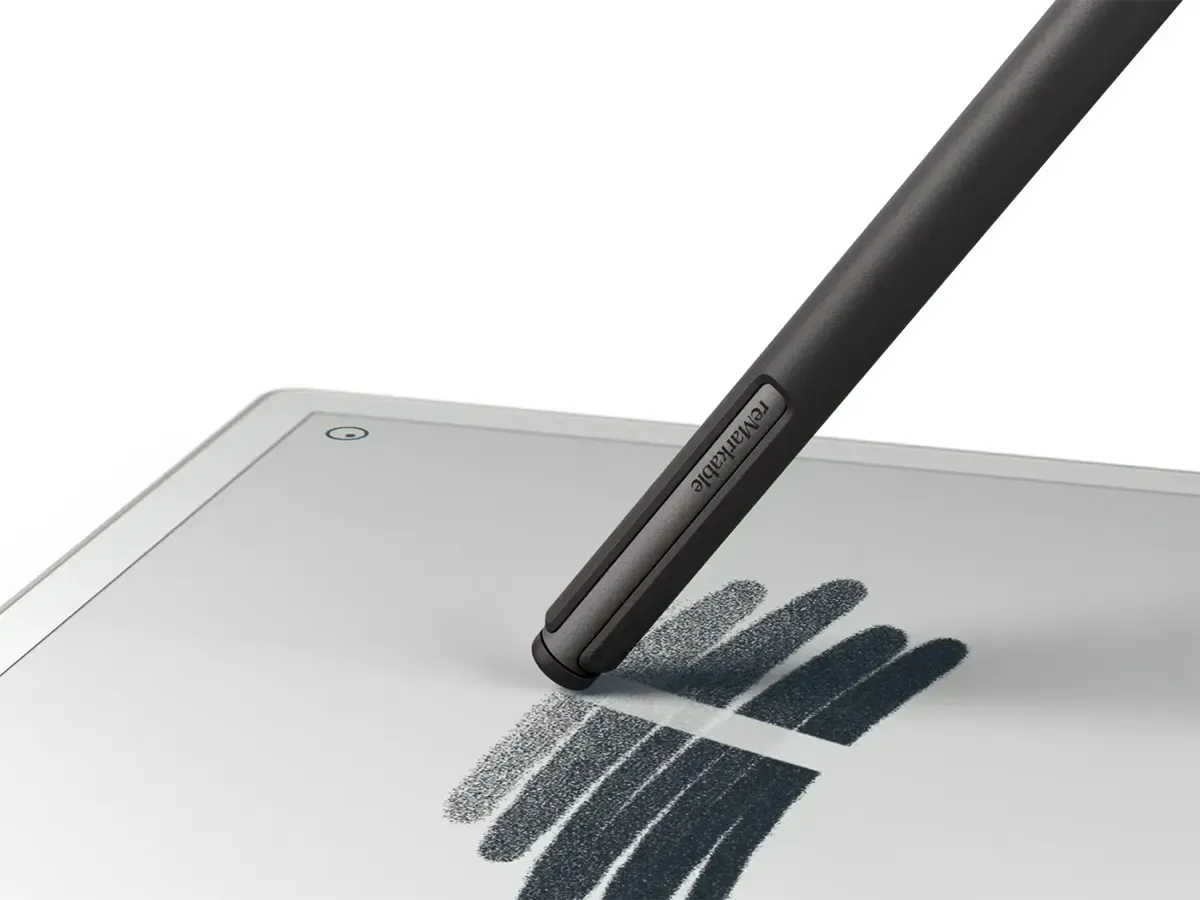 Elektroniczny notatnik reMarkable Paper Pro Move i rysikiem z gumką