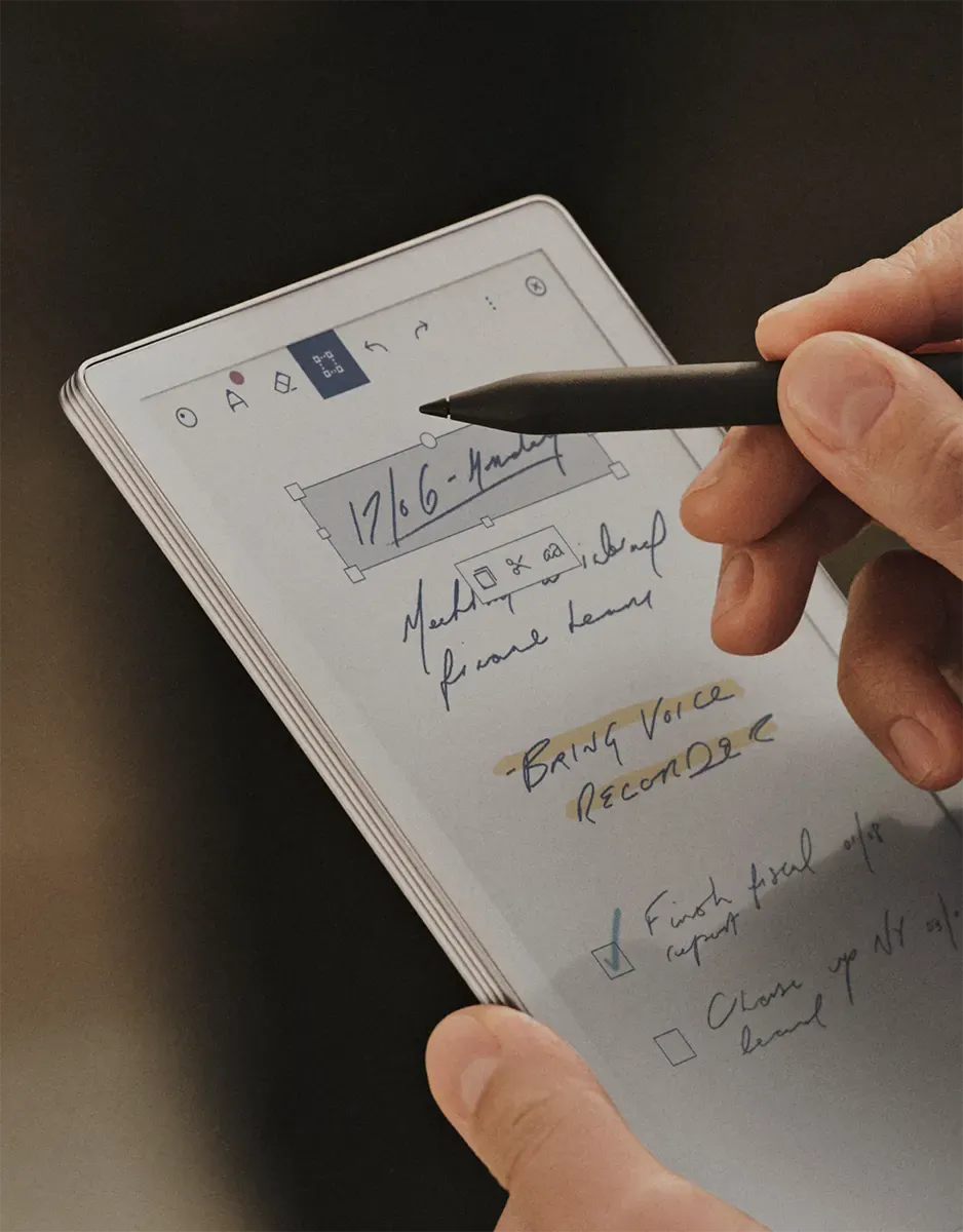 Elektroniczny notatnik reMarkable Paper Pro Move i rysikiem z gumką